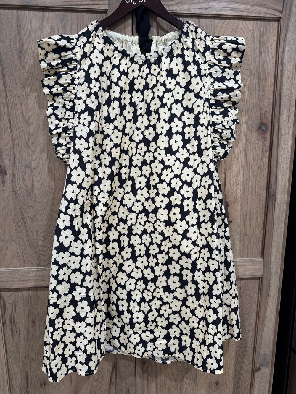 Doe & Rae Black and Cream Floral Ruffle Sleeve Dress